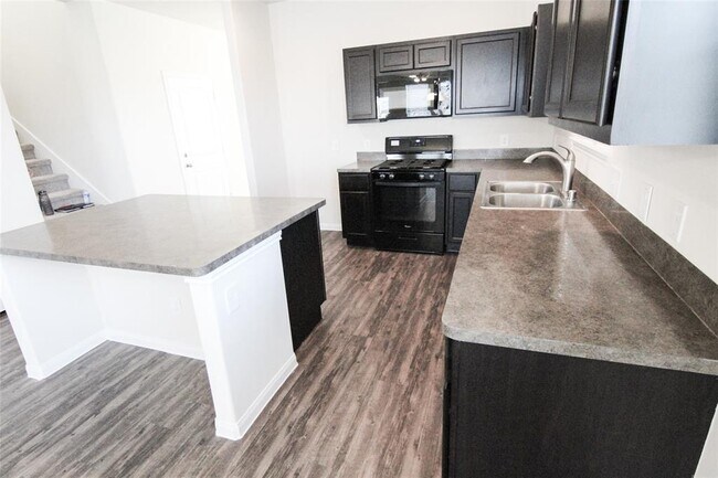 Building Photo - 29647 Clover Shore Dr