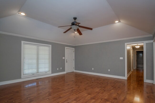 Building Photo - Adorable 3 Bedroom Sherwood Home