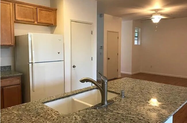 Foto del edificio - 209 Elworthy Ranch Cir