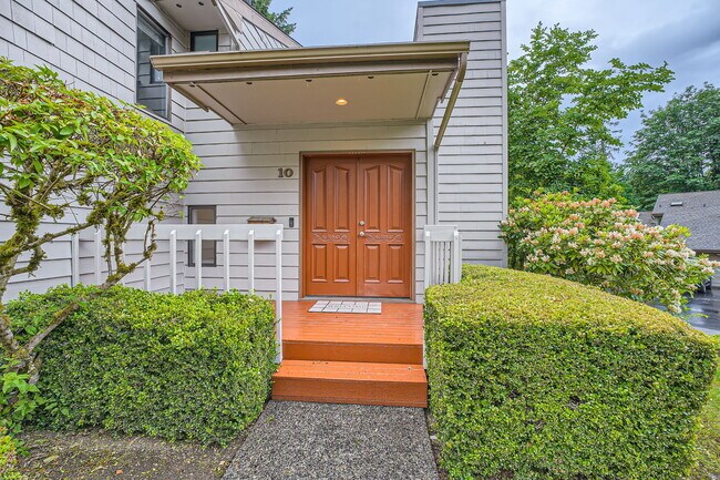 Foto del edificio - 10 143rd Ave SE
