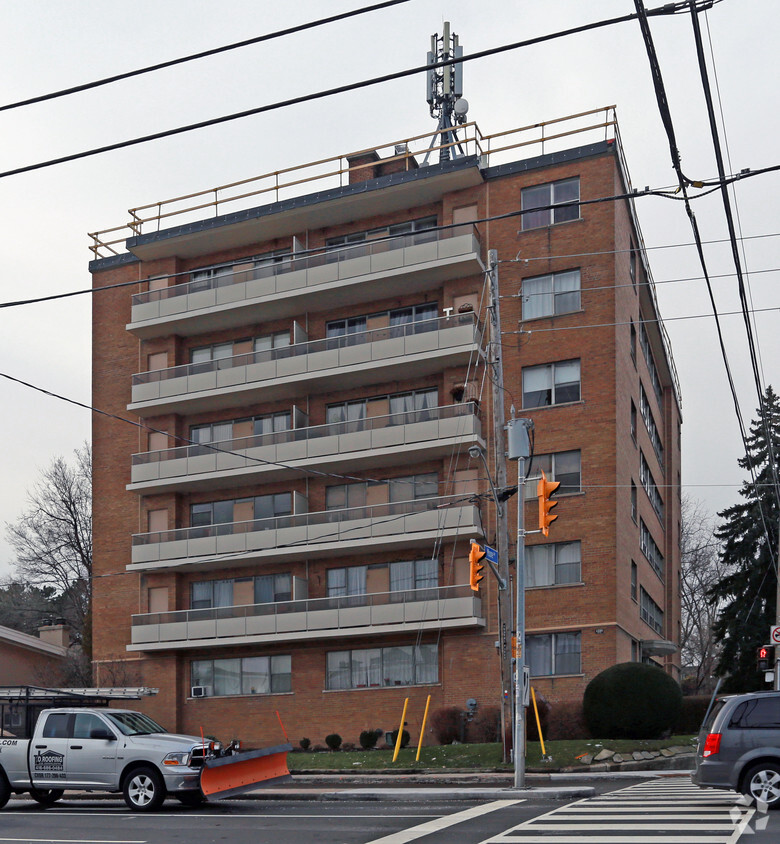 Building Photo - 1220 Bayview Ave
