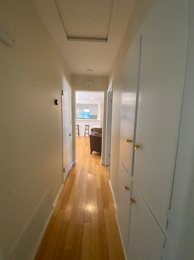 Foto del edificio - 5395 Dolores Ave