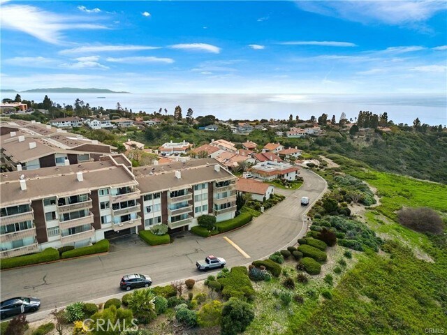 Building Photo - 6542 Ocean Crest Dr