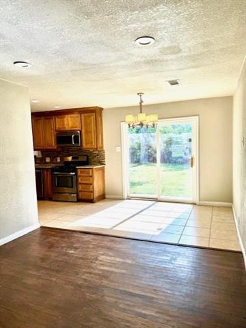 Foto del edificio - 4920 Susan Lee Ln