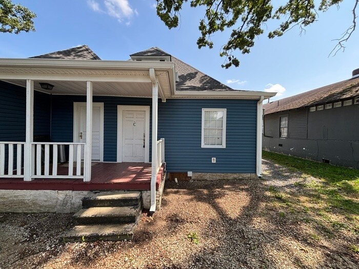 Foto principal - 1600 E 12th St