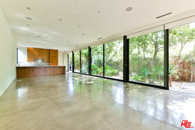 Foto del edificio - 848 Milwood Ave