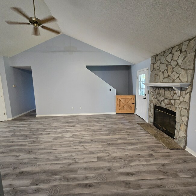 Foto del edificio - 4265 Antioch Rd