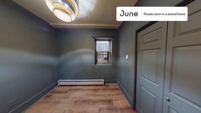 Building Photo - Room in Shared 5 bed/2 bath home