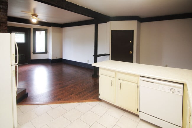 Building Photo - 314 S Trenton Ave