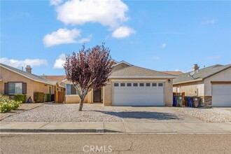 Building Photo - 13564 Sylvan Oaks St