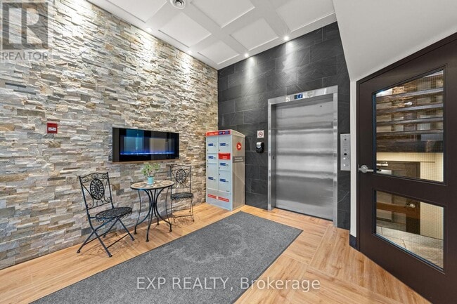 Building Photo - 6376 Bilberry Dr