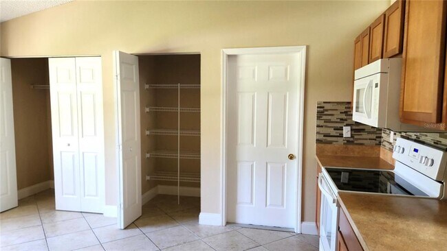 Building Photo - 37 Eagle Harbor Trail