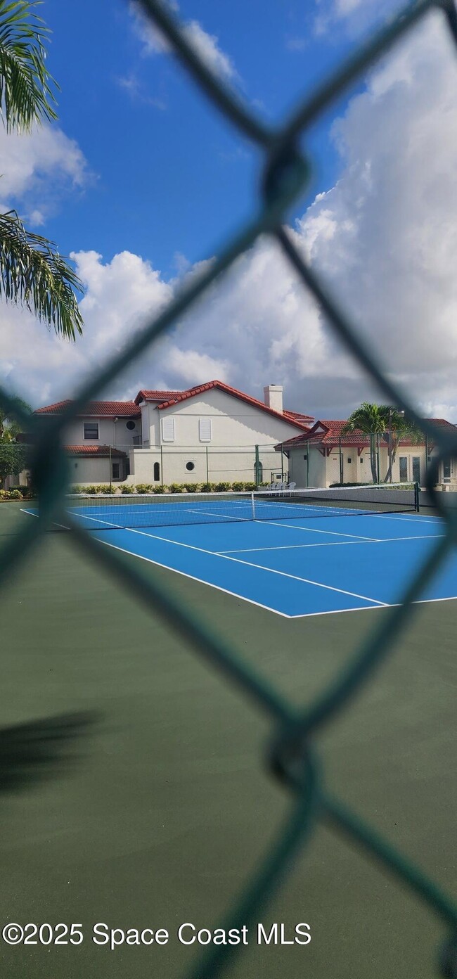 Foto del edificio - 2577 Sykes Creek Dr
