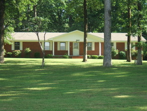Building Photo - 3610 Hudson Dr