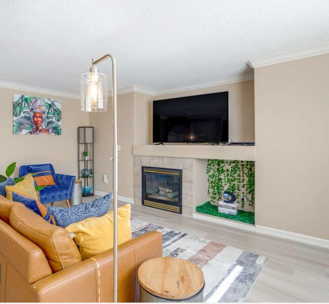 Building Photo - 5357 S Liverpool Way