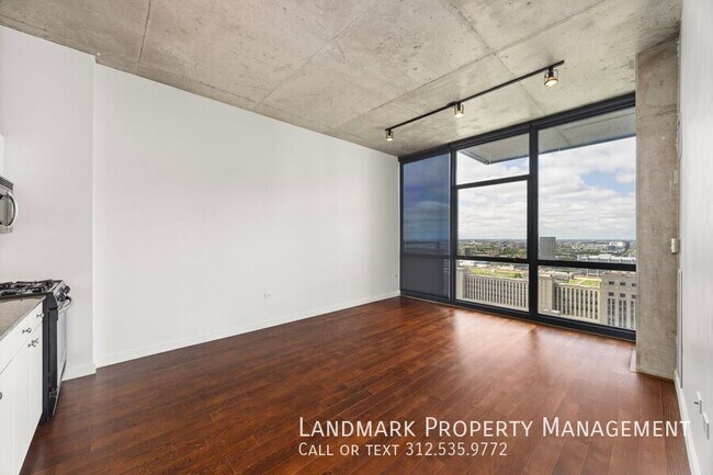 Foto del edificio - 235 W Van Buren St