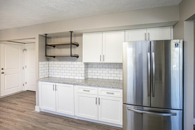 Foto del edificio - 12713 Ridgeview Cir