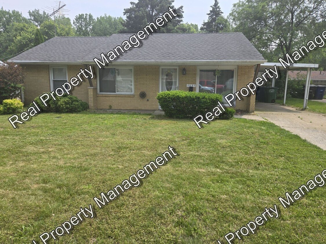 Foto principal - Three Bedroom Ranch