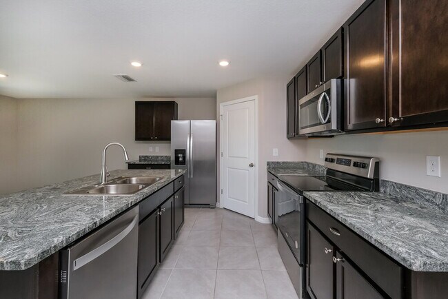 Foto del edificio - 819 18th Ave SE