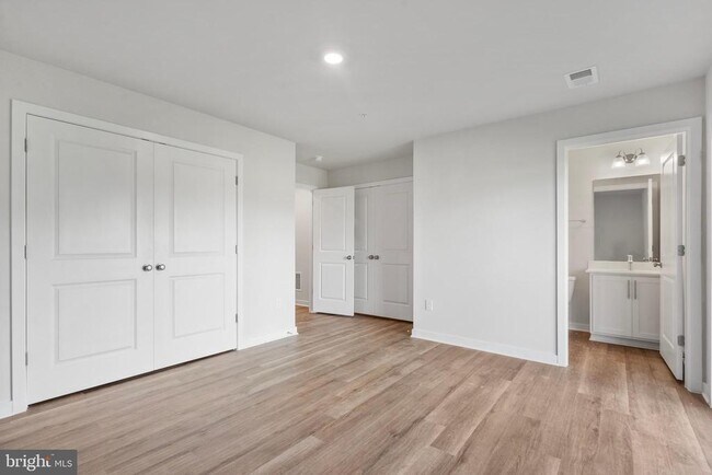 Foto del edificio - 7514 Daybreak Dr