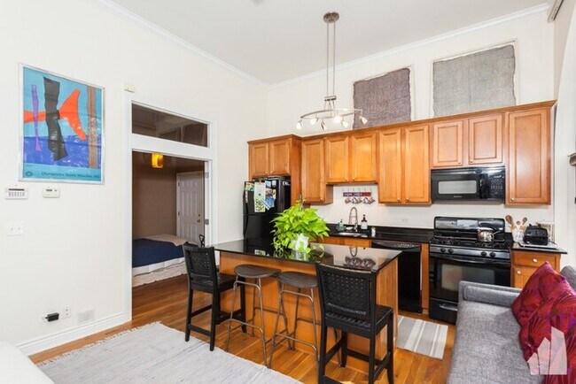 Foto del edificio - 1717 N Paulina St