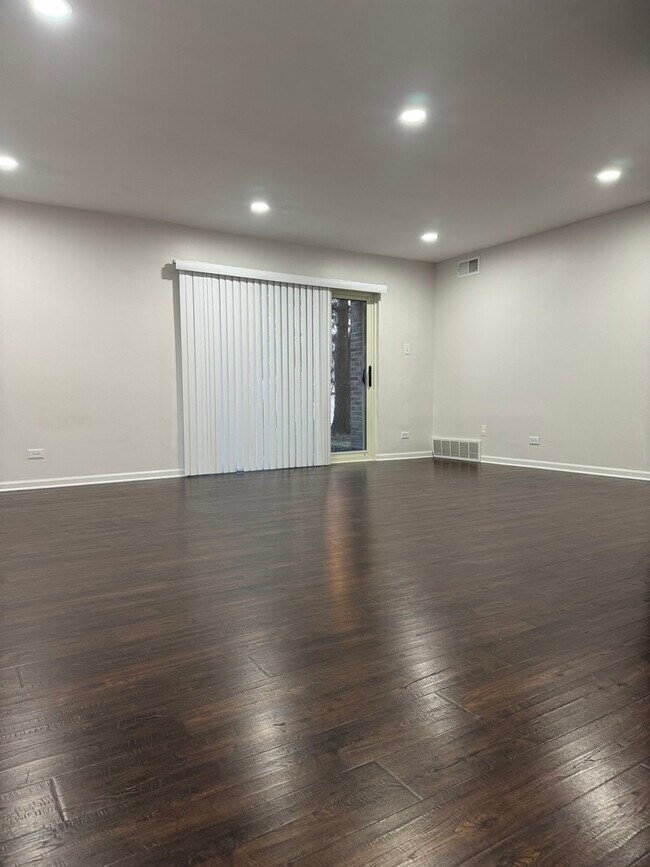 Foto del edificio - 675 Grove Terrace