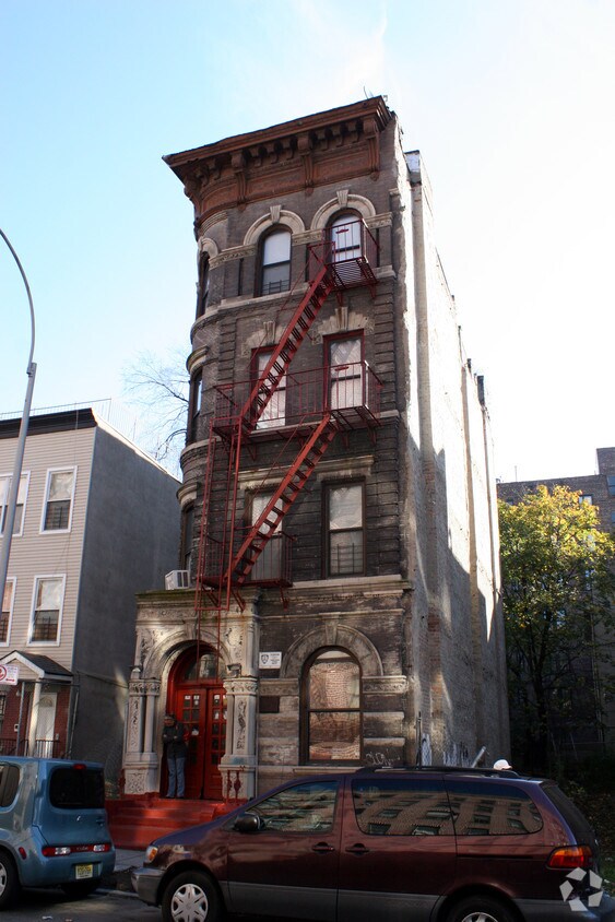 Building Photo - 1234 Fulton Ave