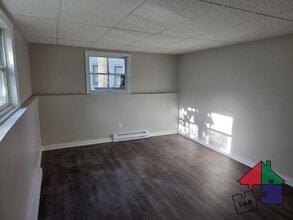 Building Photo - 20 Hubbard St