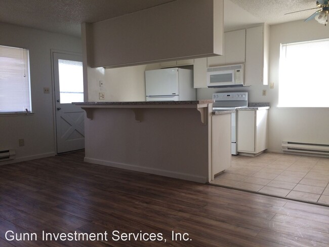 Building Photo - 2 br, 1 bath House - 5090 Neil Road #4