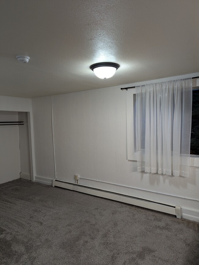 Bedroom area - 875 N 15th St