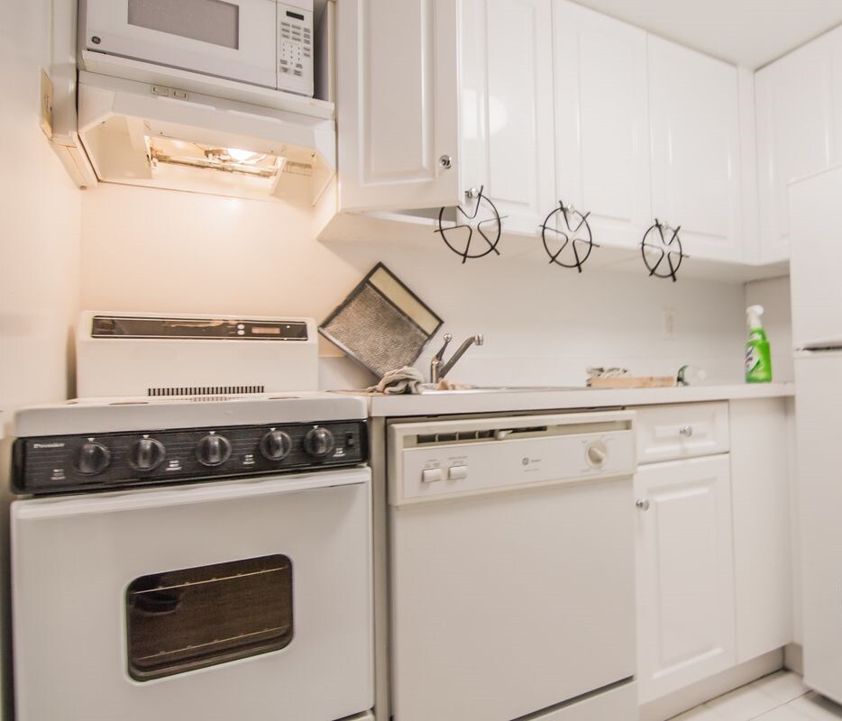 Building Photo - Spacious loft studio in NoHo