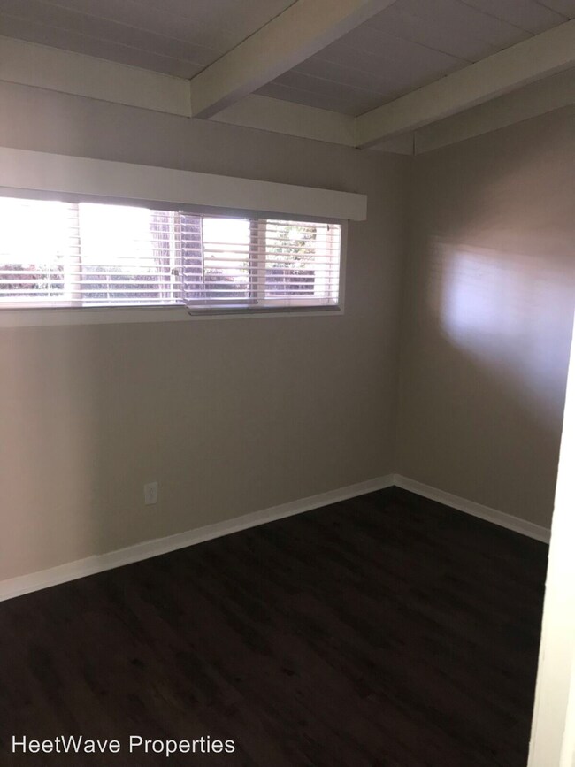 Foto del edificio - 1049-1055 Grand Ave