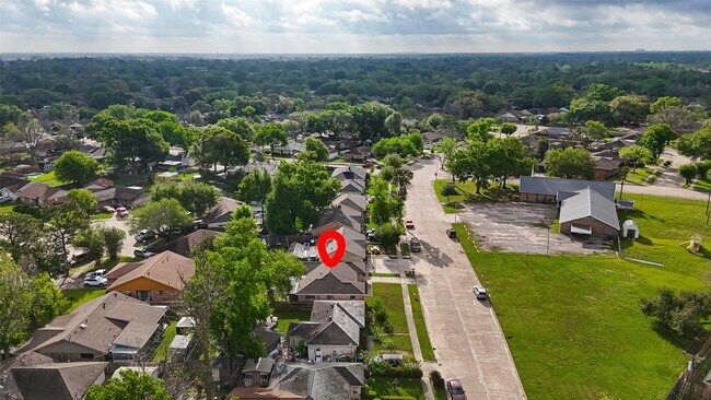 Foto del edificio - 15022 Chipman Ln.