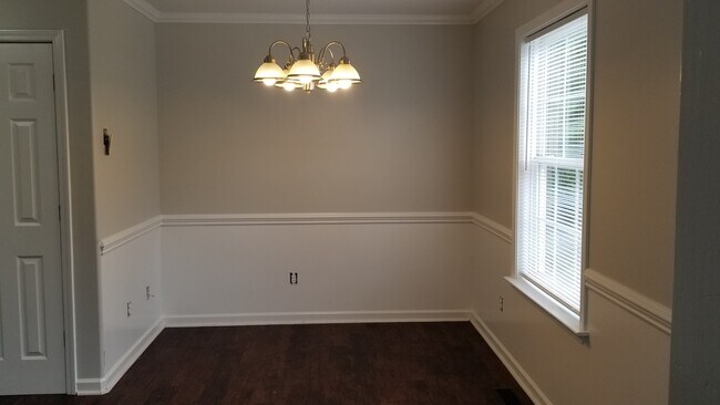Building Photo - 164 Tullyton Dr
