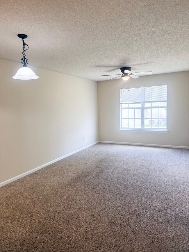 Building Photo - 222 Lanier Dr
