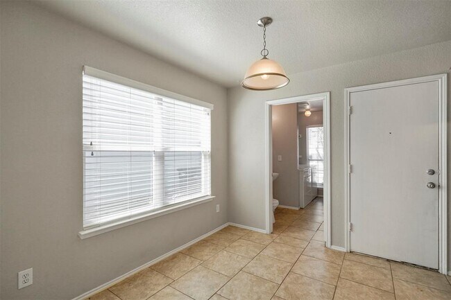 Foto del edificio - 1316 Pine Ln