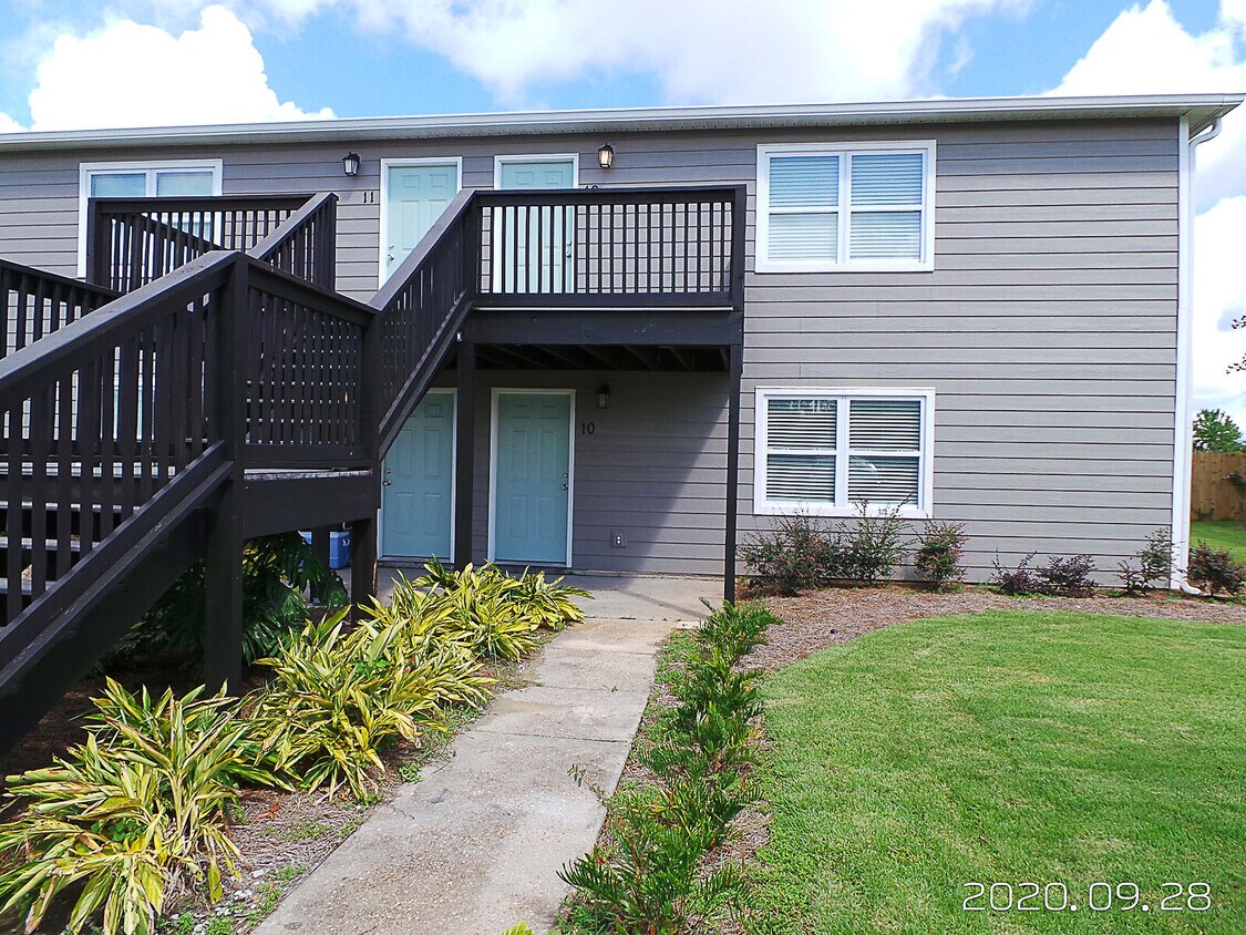 Primary Photo - 723 S Berthe Ave