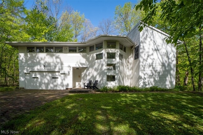 Building Photo - 3812 Ellendale Rd