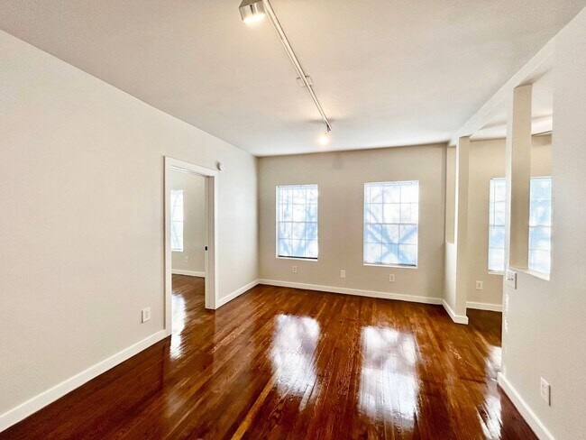 Foto del edificio - 4021 Mandell St
