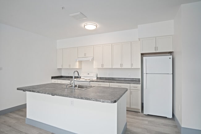 Building Photo - Bayonet Street Apartments
