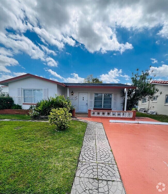 Building Photo - 8600 NW 57th Pl