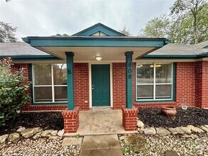 Building Photo - 808 Lone Star Dr