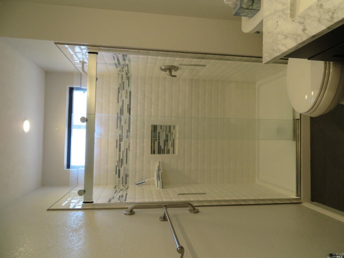 Building Photo - 160 White Sands Dr