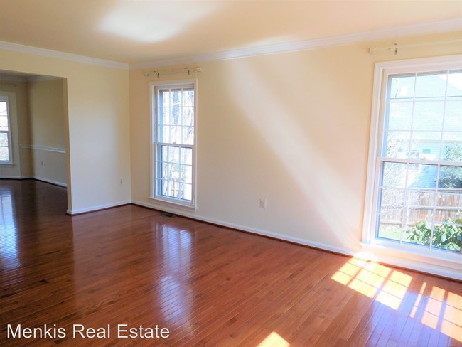 Foto del edificio - 13414 Rippling Brook Dr