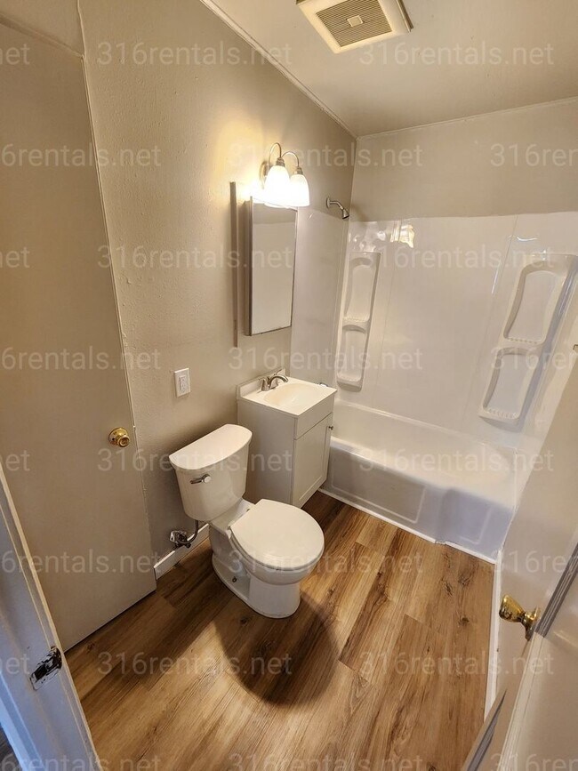 Foto del edificio - $975 - 3 bed 1 bath - Single Family Home