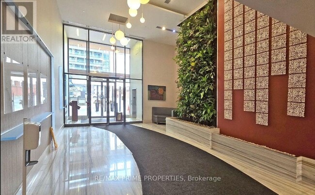 Building Photo - 111 Elizabeth St