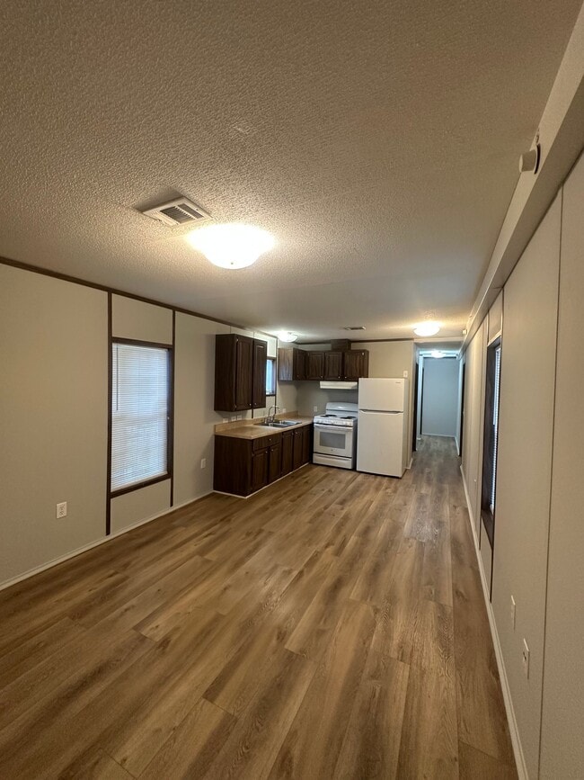 Photo - 7775 Florida Blvd (Denham Springs, LA) House