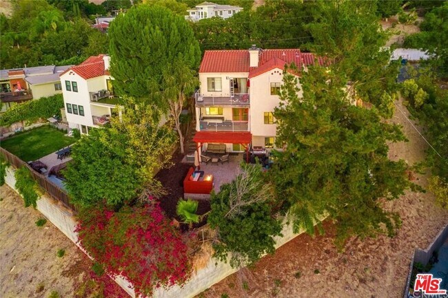 Foto del edificio - 728 Montecito Dr