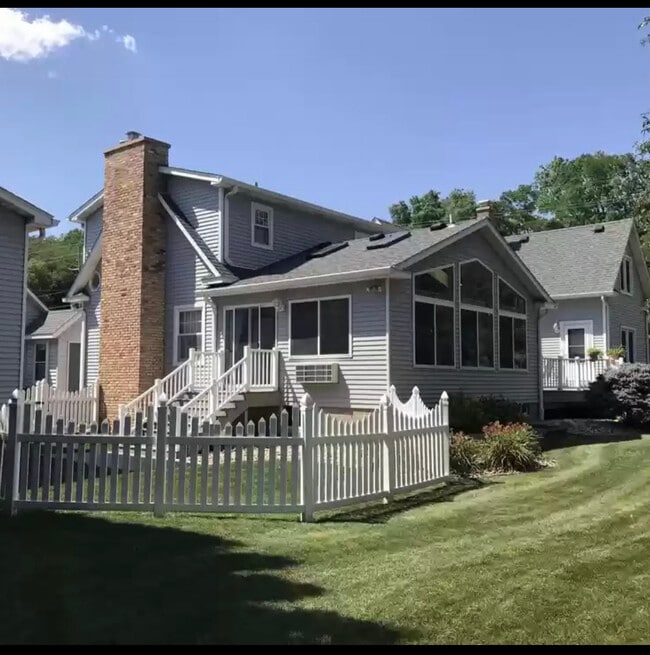 Building Photo - 1200 36th Ave