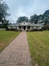 Building Photo - 4560 Smith Rd